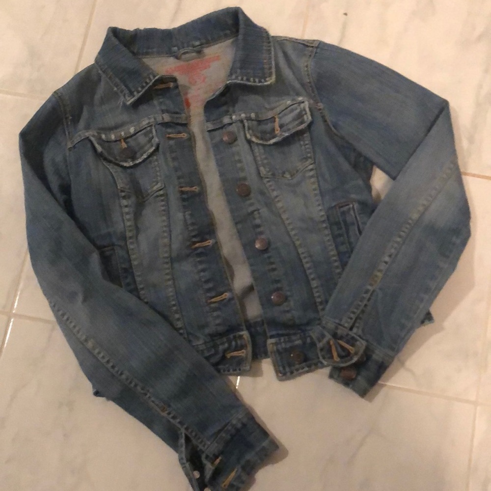American Eagle Small distressed blue denim Jean jacket. EUC!